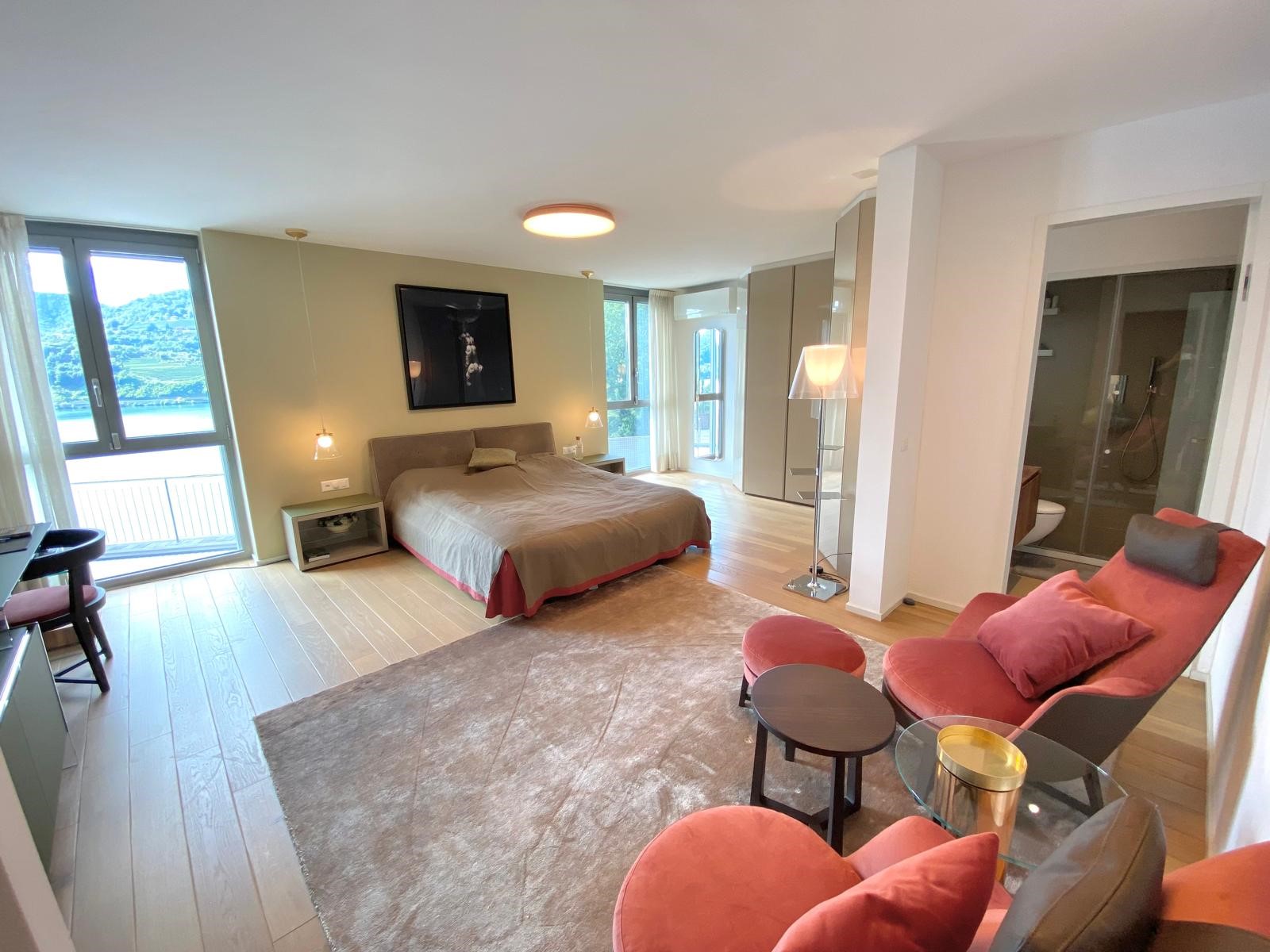 Montagnola - Moderna Residenza con Vista Incantevole e Privacy