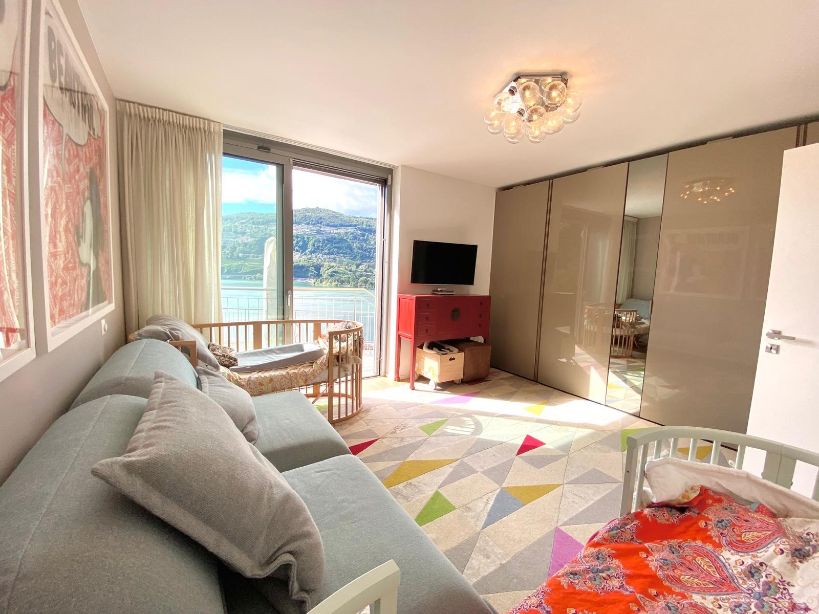 Montagnola - Moderna Residenza con Vista Incantevole e Privacy
