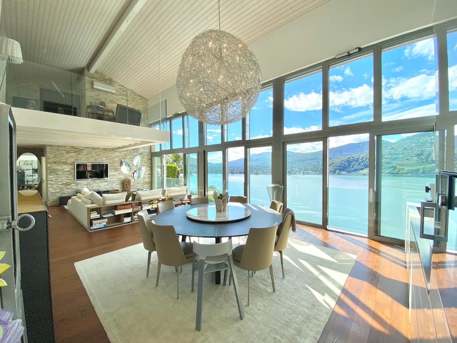 Montagnola - Moderna Residenza con Vista Incantevole e Privacy