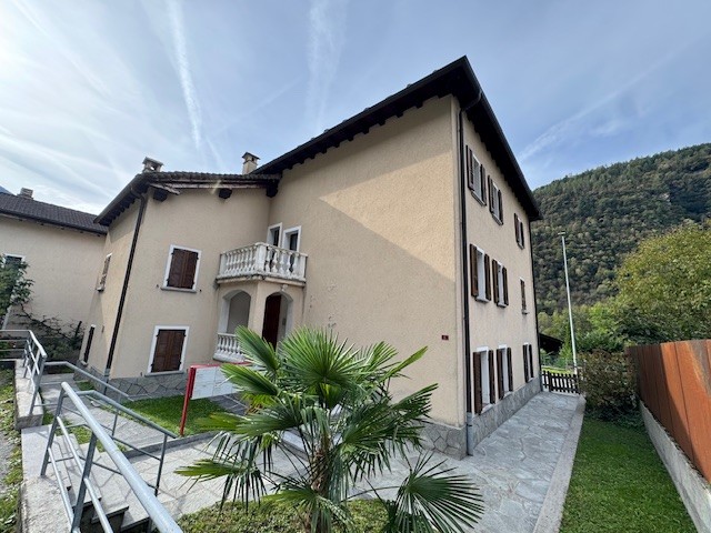Acquarossa/Motto affittasi 2.5 locali con accesso indipendente