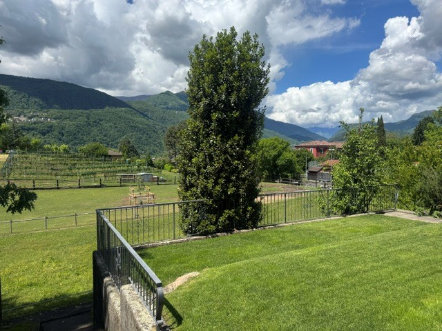 Lugano/Breganzona ampia casa unifamiliare in posizione tranquilla